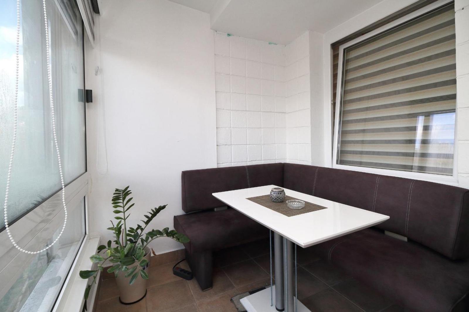 Franca A2-parking Garage Apartment Sarajevo